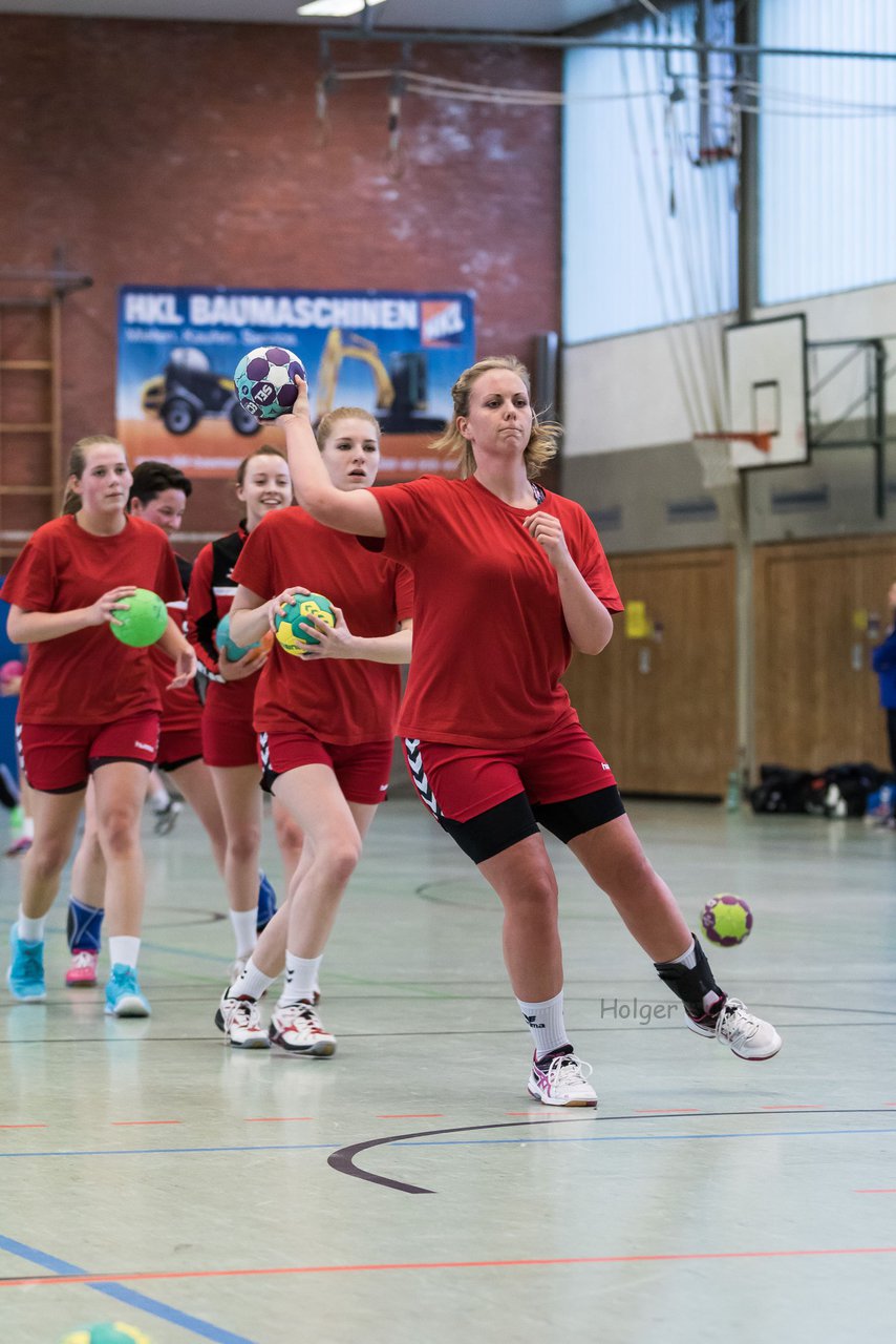 Bild 109 - Frauen Barmstedter TS - Buedelsdorfer TSV : Ergebnis: 26:12